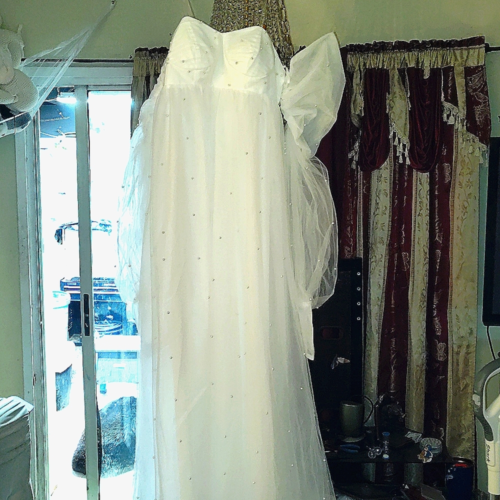 White long sleeve wedding dress